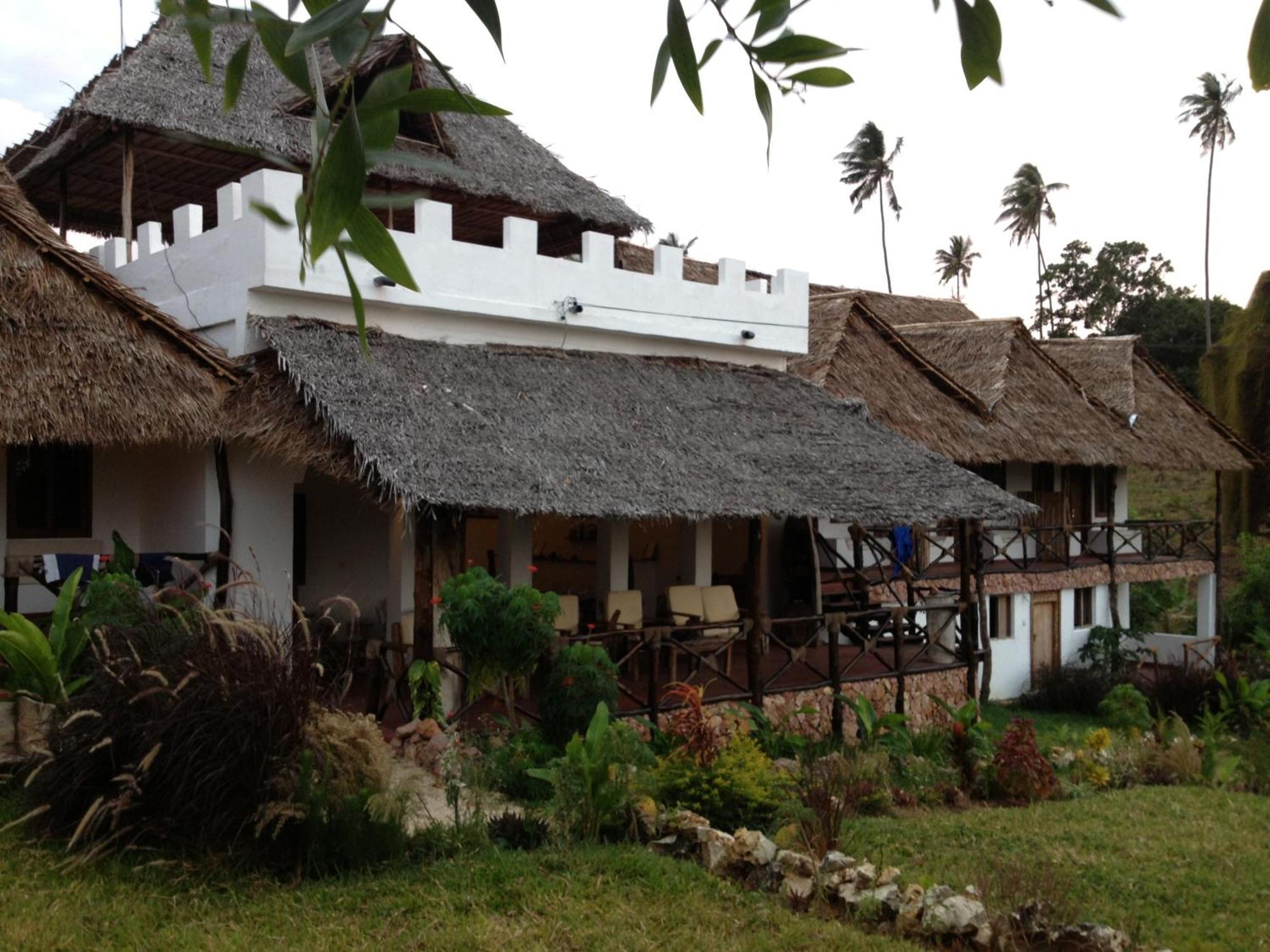 Emerald Bay Resort Kizungu Bagian luar foto