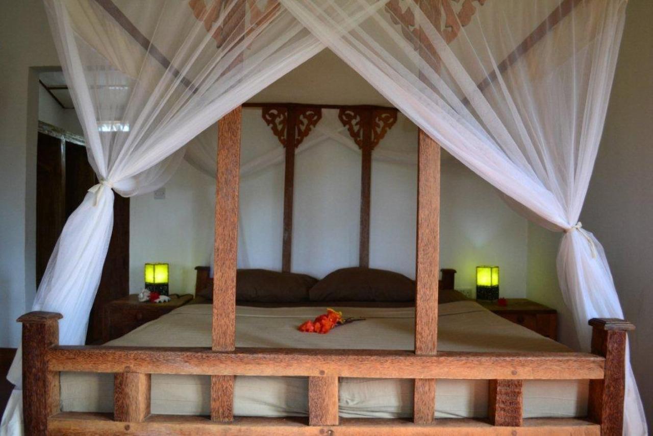 Emerald Bay Resort Kizungu Ruang foto