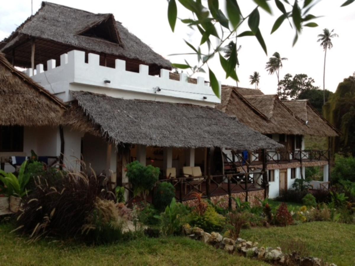 Emerald Bay Resort Kizungu Bagian luar foto