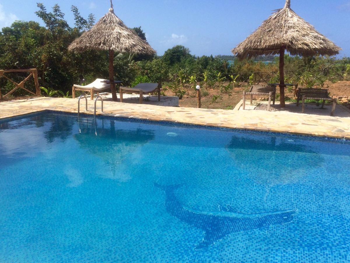 Emerald Bay Resort Kizungu Bagian luar foto